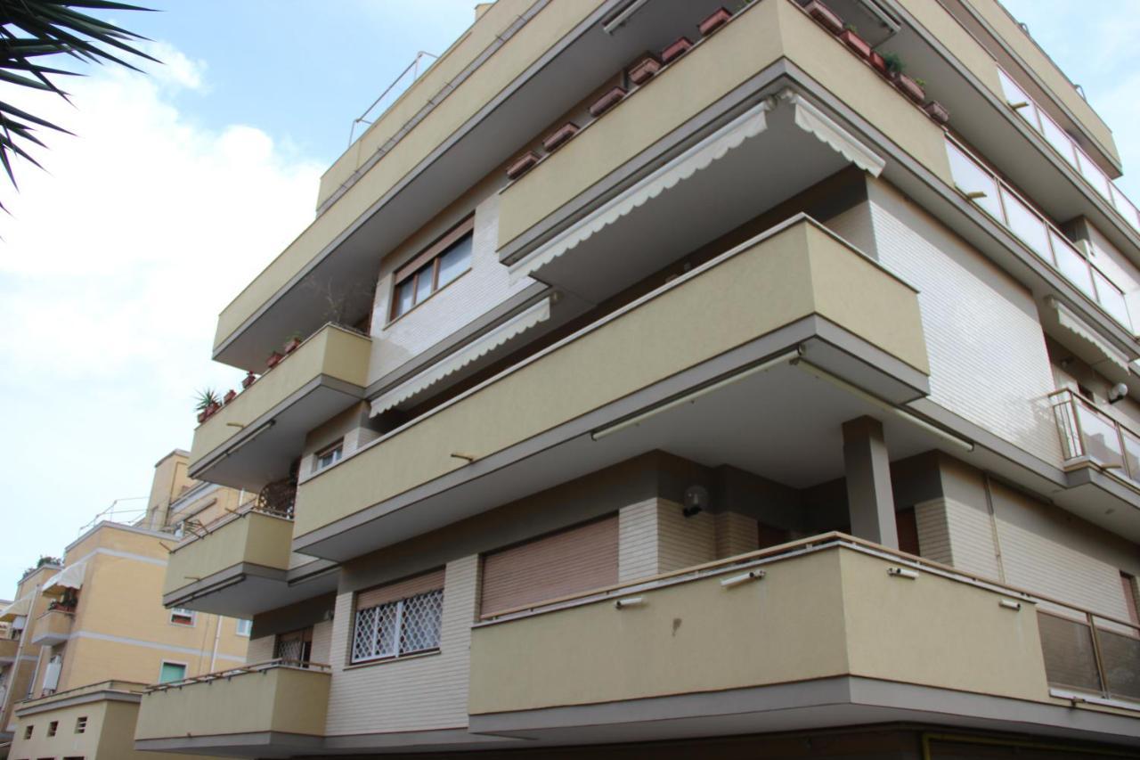 Appartamento Via Dei Fabbri Navali Ostia Buitenkant foto