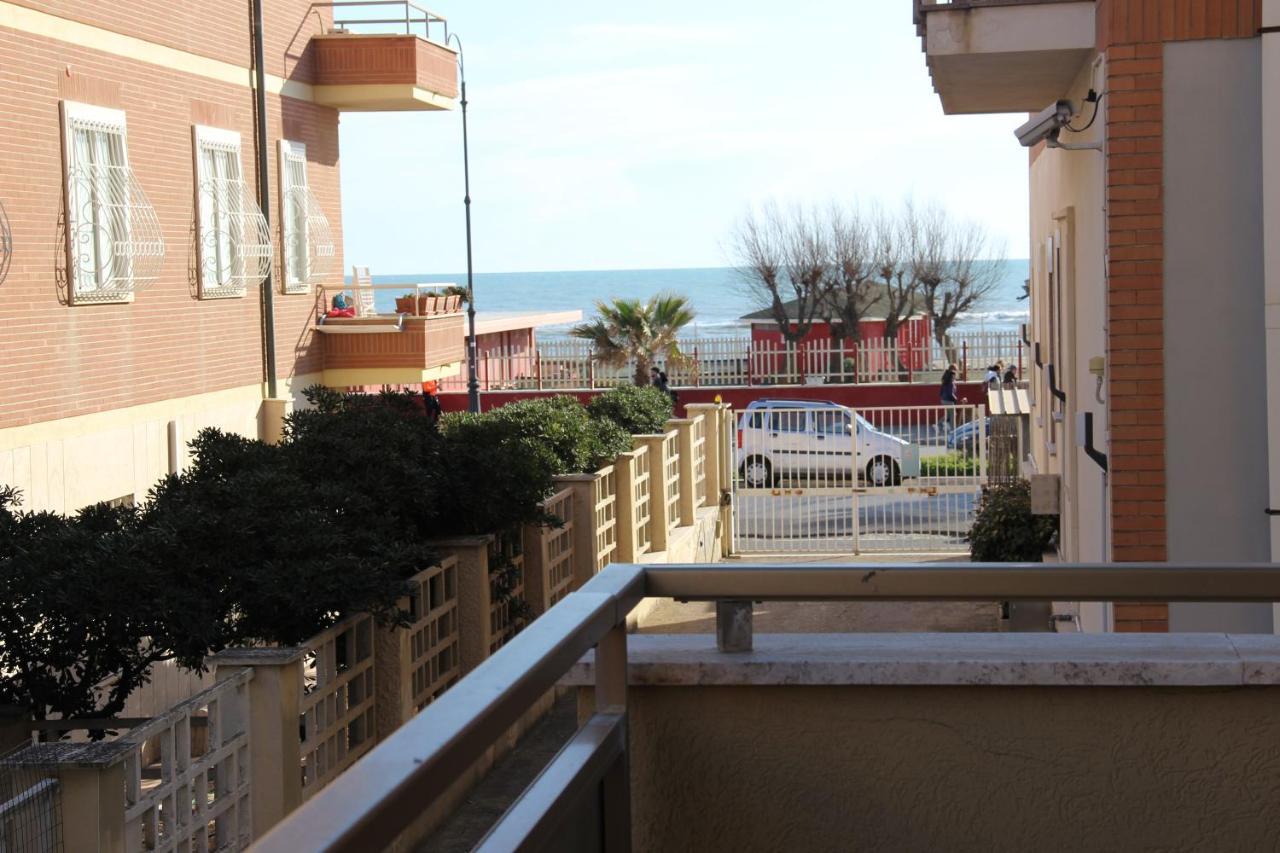 Appartamento Via Dei Fabbri Navali Ostia Buitenkant foto