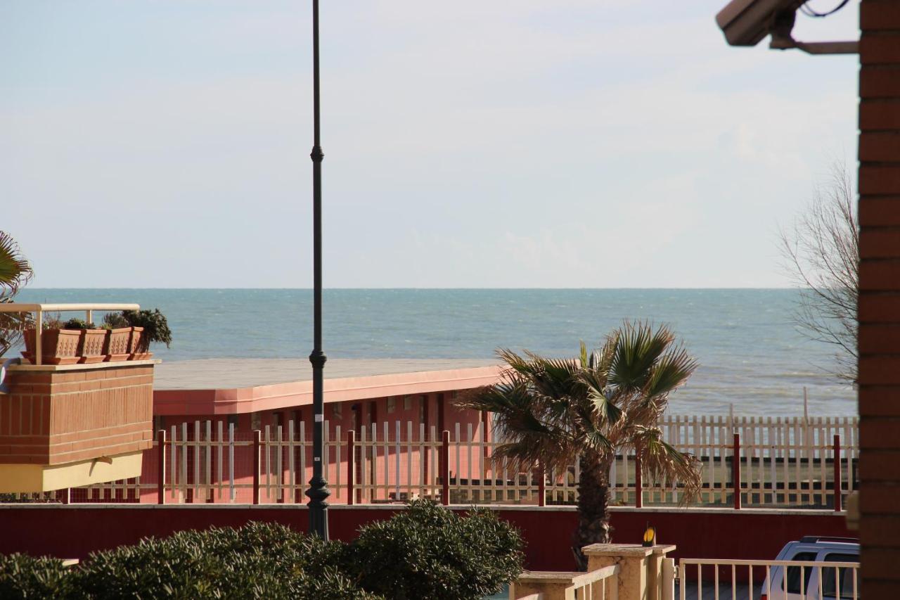 Appartamento Via Dei Fabbri Navali Ostia Buitenkant foto